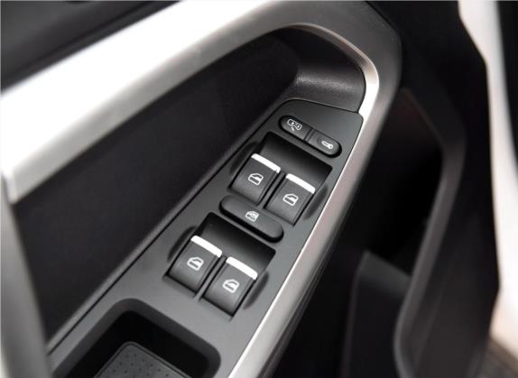 瑞虎5 2015款 2.0L 手动家悦版 车厢座椅   门窗控制