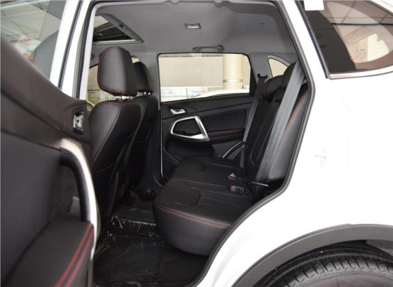 瑞虎5 2015款 2.0L CVT家悦版 车厢座椅   后排空间