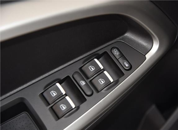 瑞虎5 2015款 2.0L CVT家悦版 车厢座椅   门窗控制
