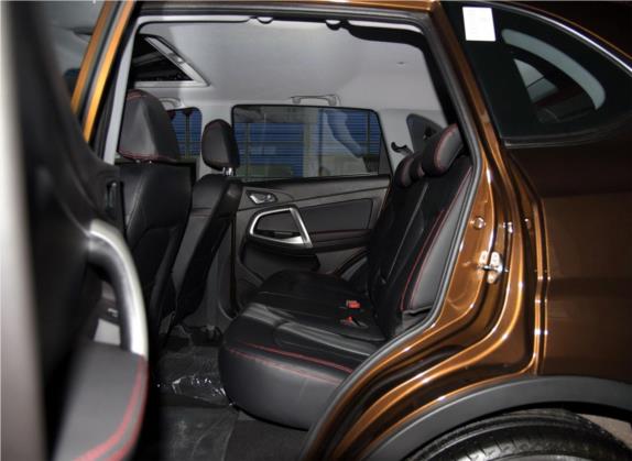 瑞虎5 2016款 2.0L CVT家尊版 车厢座椅   后排空间