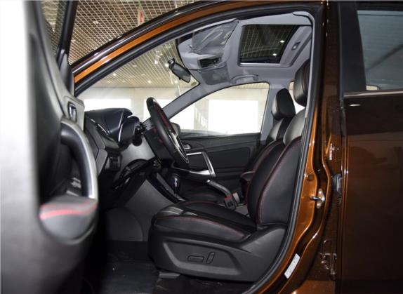 瑞虎5 2016款 2.0L CVT家尊信赖版 车厢座椅   前排空间