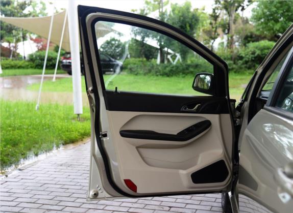 艾瑞泽M7 2015款 1.8L 手动宽悦版 232座 车厢座椅   前门板