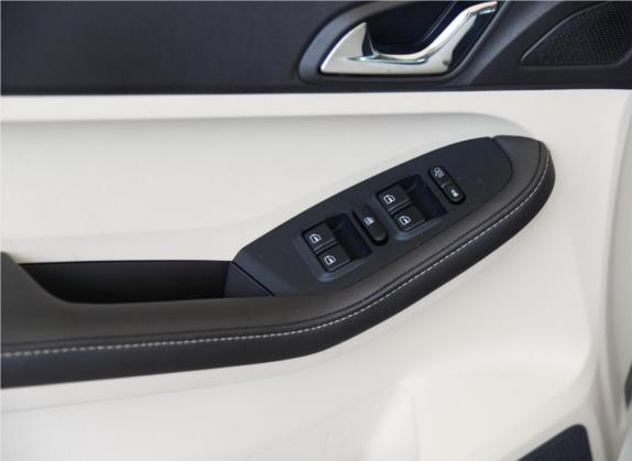 艾瑞泽M7 2015款 1.8L 手动宽悦版 232座 车厢座椅   门窗控制