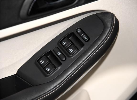 艾瑞泽M7 2015款 1.8L 手动宽享版 232座 车厢座椅   门窗控制