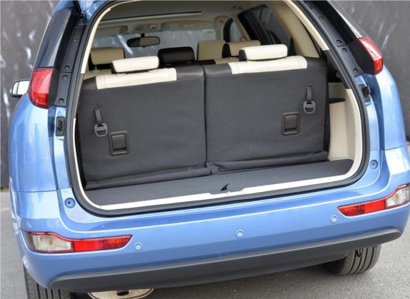 艾瑞泽M7 2015款 2.0L CVT宽享版 232座 车厢座椅   后备厢