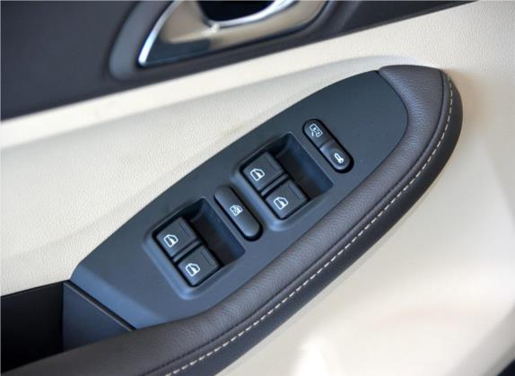 艾瑞泽M7 2015款 2.0L CVT宽悦版 223座 车厢座椅   门窗控制