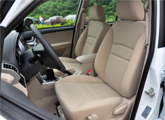 瑞虎3 2014款 1.6L 手动风尚版 车厢座椅   前排空间