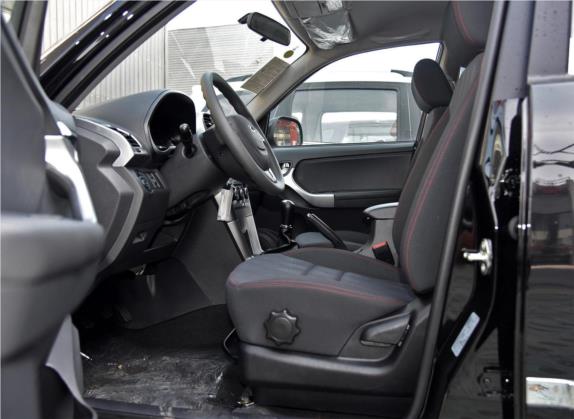 瑞虎3 2015款 1.6L 手动风尚运动版 车厢座椅   前排空间