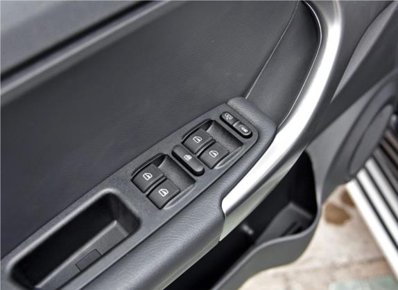 瑞虎3 2015款 1.6L 手动风尚运动版 车厢座椅   门窗控制