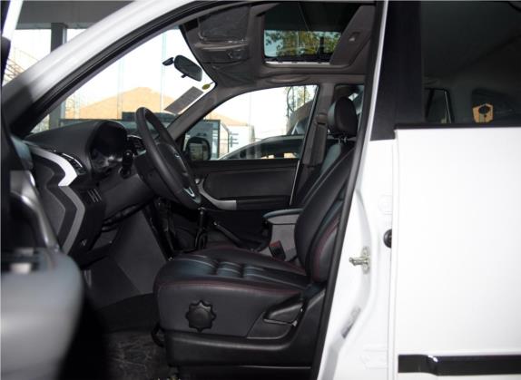 瑞虎3 2015款 1.6L 手动尊尚运动版 车厢座椅   前排空间