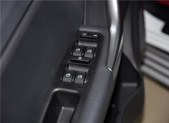 瑞虎3 2015款 1.6L 手动尊尚运动版 车厢座椅   门窗控制