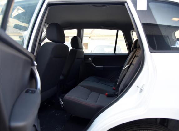 瑞虎3 2015款 1.6L CVT风尚运动版 车厢座椅   后排空间
