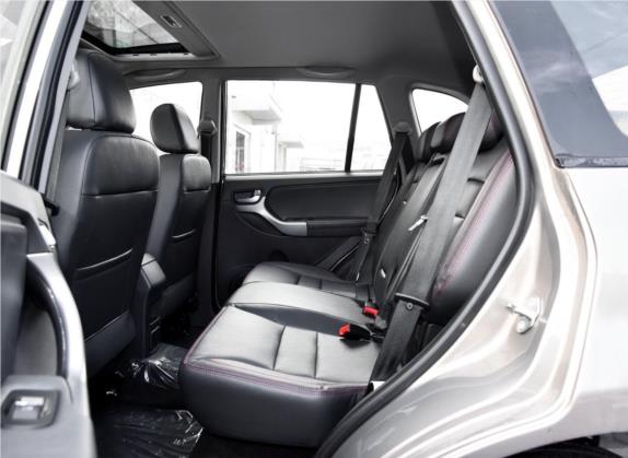 瑞虎3 2015款 1.6L 手动智尚纪念版 车厢座椅   后排空间