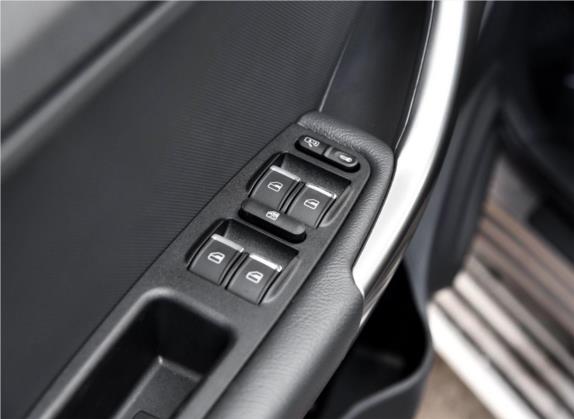 瑞虎3 2015款 1.6L 手动智尚纪念版 车厢座椅   门窗控制
