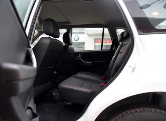 瑞虎3 2015款 1.6L CVT智尚纪念版 车厢座椅   后排空间