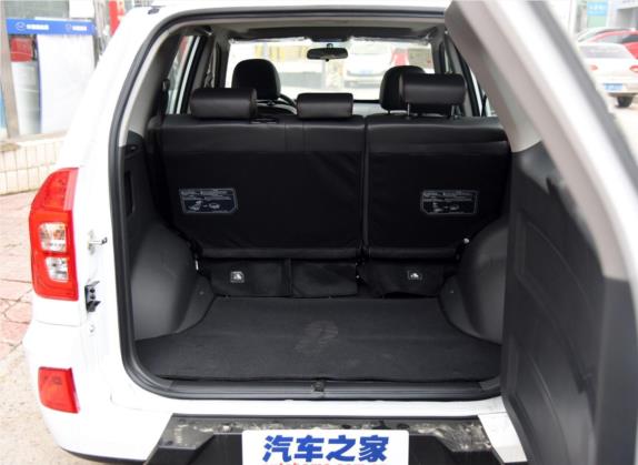 瑞虎3 2015款 1.6L CVT智尚纪念版 车厢座椅   后备厢