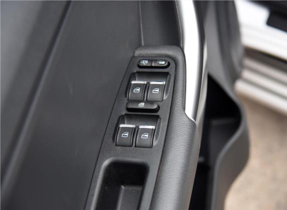 瑞虎3 2015款 1.6L CVT智尚纪念版 车厢座椅   门窗控制