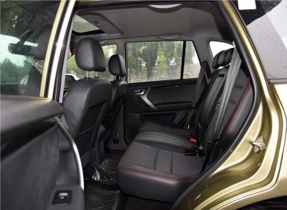瑞虎3 2016款 1.6L CVT尊尚版 车厢座椅   后排空间