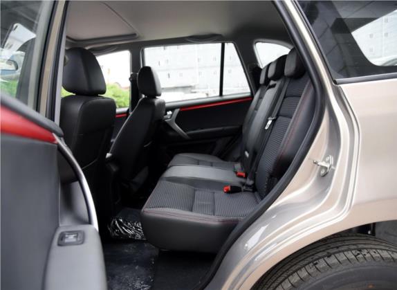 瑞虎3 2016款 1.6L CVT智尚版 车厢座椅   后排空间