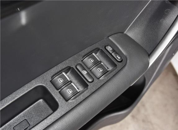 瑞虎3 2018款 经典版 1.6L 手动精英型 车厢座椅   门窗控制