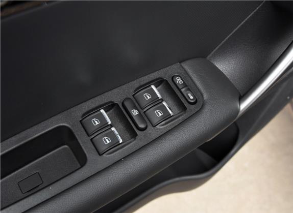 瑞虎3 2018款 经典版 1.6L CVT舒适型 车厢座椅   门窗控制