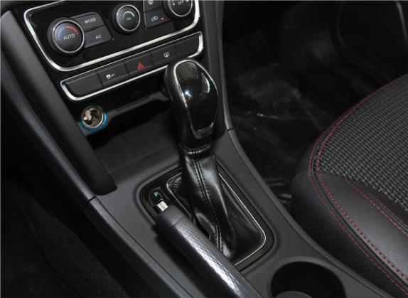 瑞虎3 2018款 经典版 1.6L CVT精英型 中控类   挡把