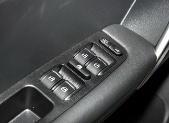 瑞虎3 2018款 经典版 1.6L CVT豪华型 车厢座椅   门窗控制
