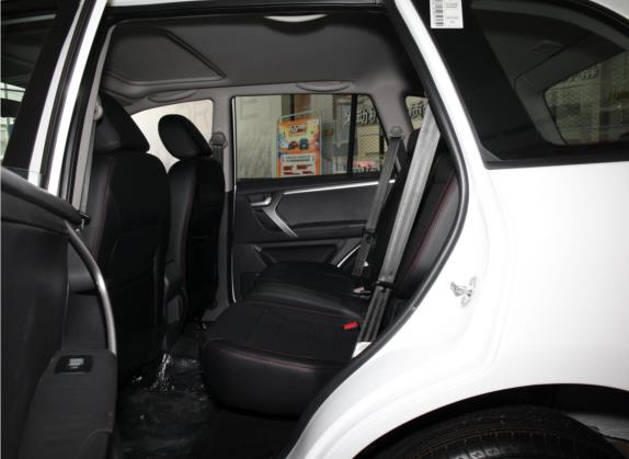 瑞虎3 2022款 经典超值版 1.5L 手动尊贵型 车厢座椅   后排空间
