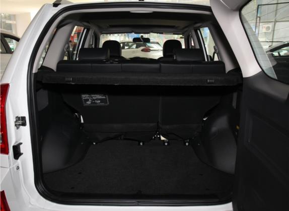 瑞虎3 2022款 经典超值版 1.5L 手动尊贵型 车厢座椅   后备厢
