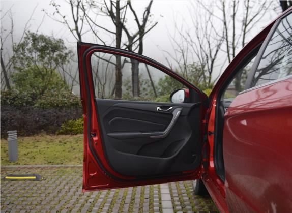 艾瑞泽5 2016款 1.5L 手动领臻版 车厢座椅   前门板