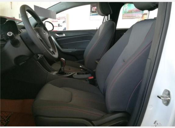 艾瑞泽5 2016款 1.5L 手动领尚版 车厢座椅   前排空间