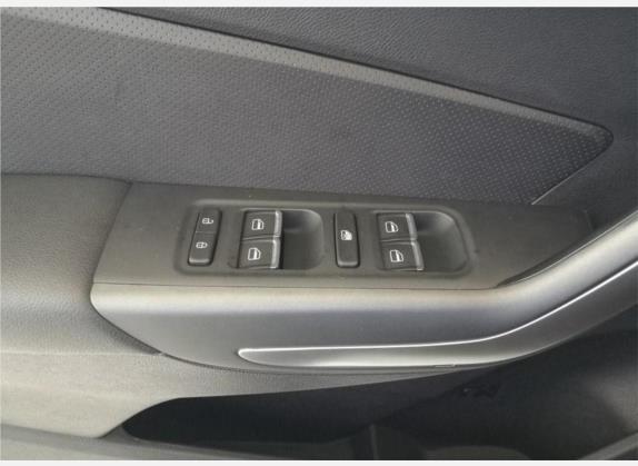 艾瑞泽5 2016款 1.5L 手动领尚版 车厢座椅   门窗控制