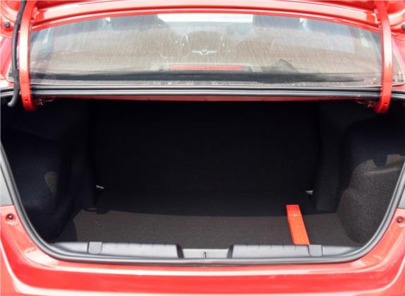 艾瑞泽5 2016款 1.5L 手动领潮版 车厢座椅   后备厢