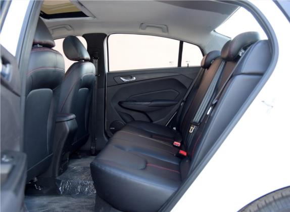 艾瑞泽5 2016款 1.5L 手动领锐版 车厢座椅   后排空间