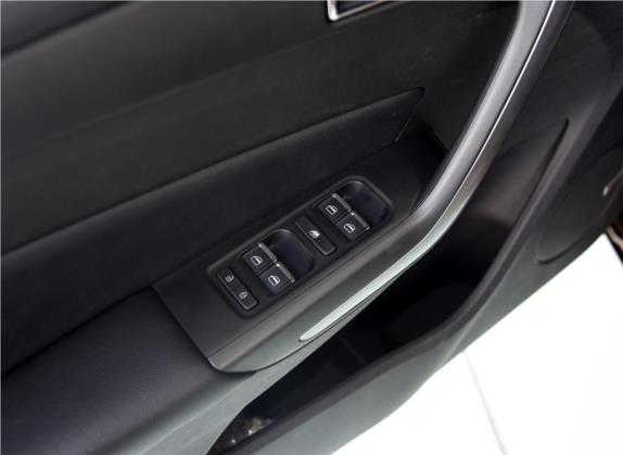 艾瑞泽5 2016款 1.5L CVT领潮版 车厢座椅   门窗控制