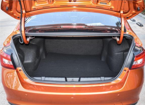 艾瑞泽5 2017款 SPORT 1.5T CVT尊贵版 车厢座椅   后备厢