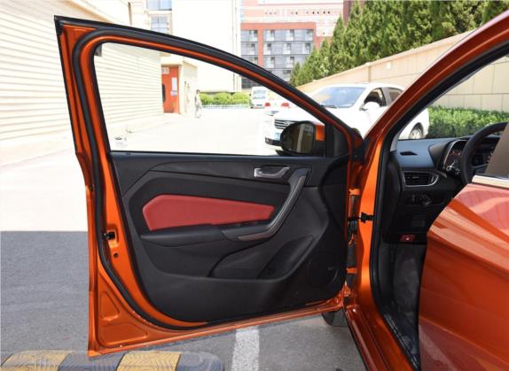 艾瑞泽5 2017款 SPORT 1.5T CVT豪华版 车厢座椅   前门板