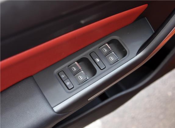艾瑞泽5 2017款 SPORT 1.5T CVT豪华版 车厢座椅   门窗控制