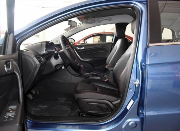 艾瑞泽5 2017款 1.5L 手动领潮版 车厢座椅   前排空间