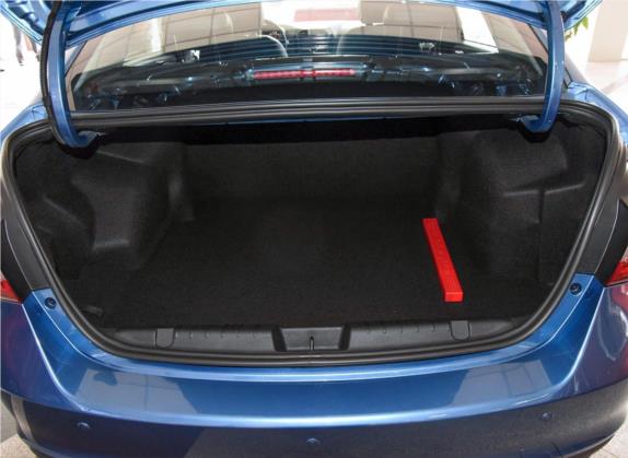 艾瑞泽5 2017款 1.5L 手动领潮版 车厢座椅   后备厢