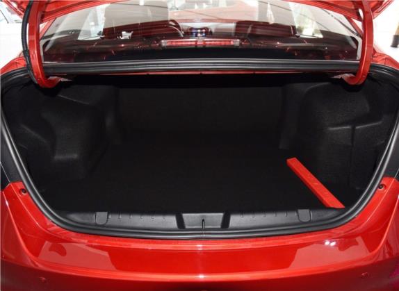 艾瑞泽5 2017款 1.5L 手动精英版 车厢座椅   后备厢