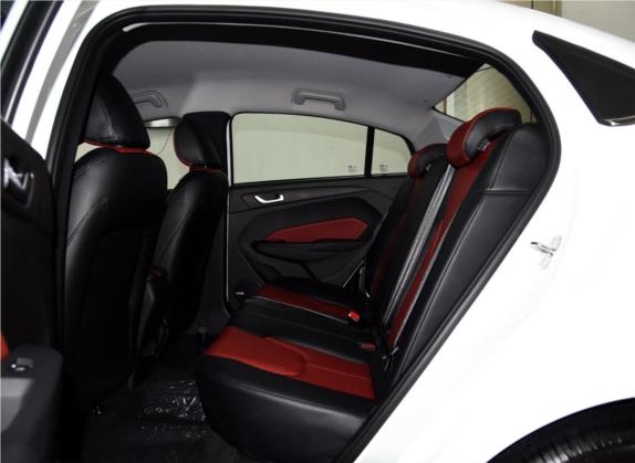 艾瑞泽5 2017款 1.5L 手动时尚版 车厢座椅   后排空间