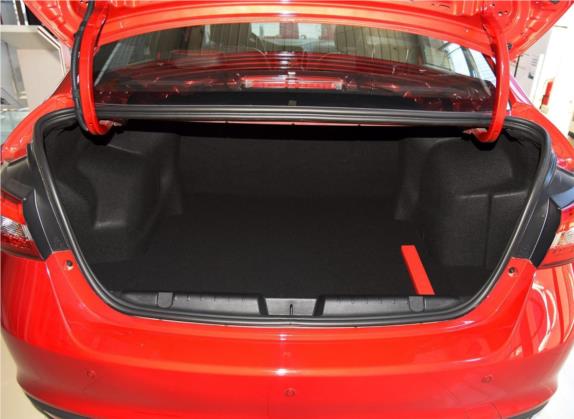 艾瑞泽5 2017款 1.5L 手动豪华版 车厢座椅   后备厢