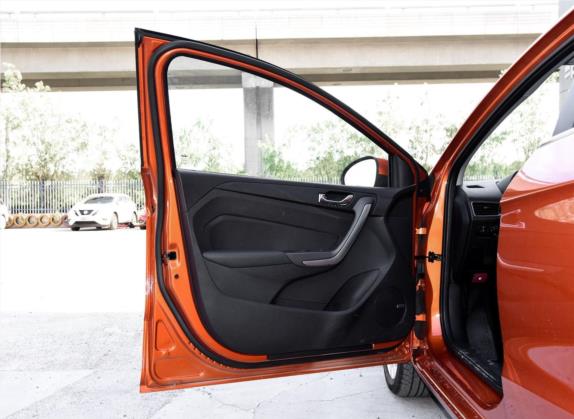 艾瑞泽5 2017款 1.5L CVT精英版 车厢座椅   前门板