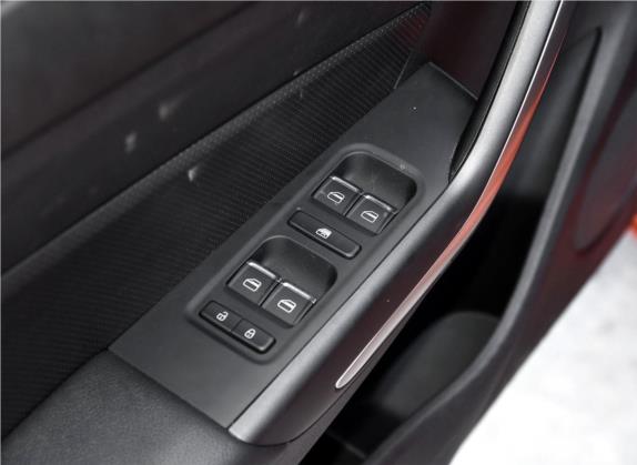 艾瑞泽5 2017款 1.5L CVT精英版 车厢座椅   门窗控制