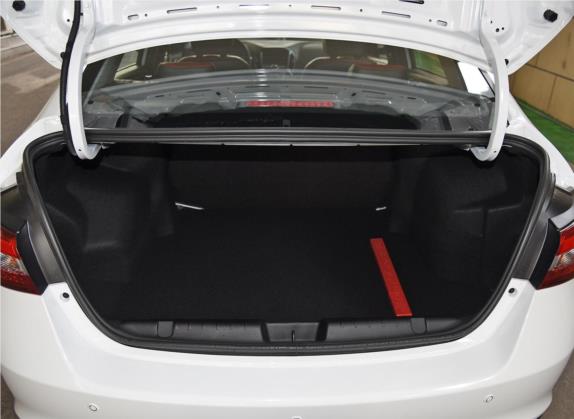 艾瑞泽5 2017款 1.5L CVT时尚版 车厢座椅   后备厢
