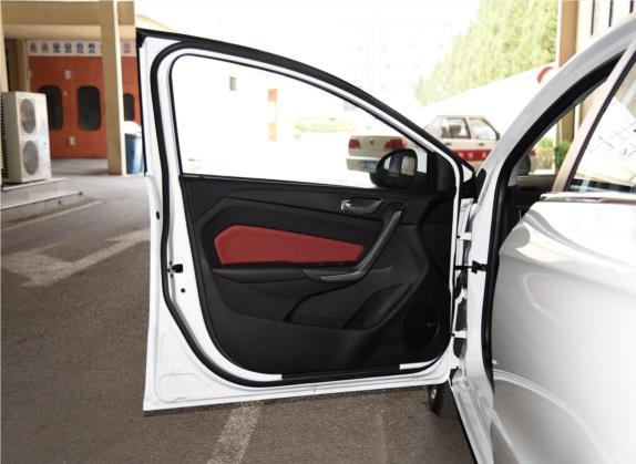 艾瑞泽5 2017款 1.5L CVT时尚版 车厢座椅   前门板