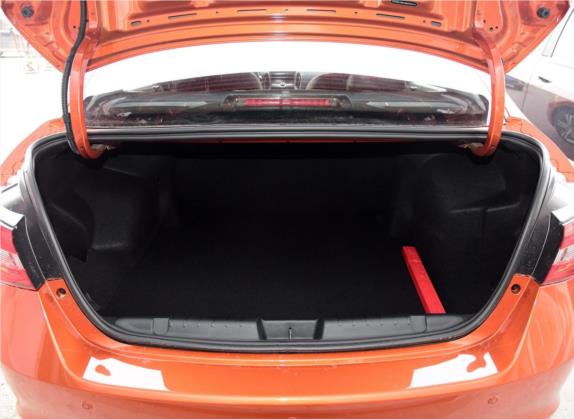 艾瑞泽5 2017款 1.5L CVT尊贵版 车厢座椅   后备厢