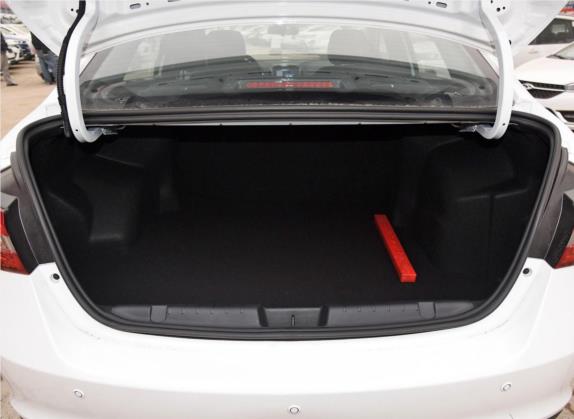 艾瑞泽5 2018款 1.5L CVT致敬青春版 车厢座椅   后备厢