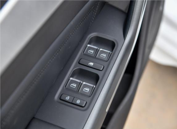 艾瑞泽5 2018款 1.5L 手动致敬青春版 车厢座椅   门窗控制